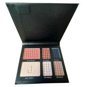 Lot Of 9 Doucce On The Go Palettes